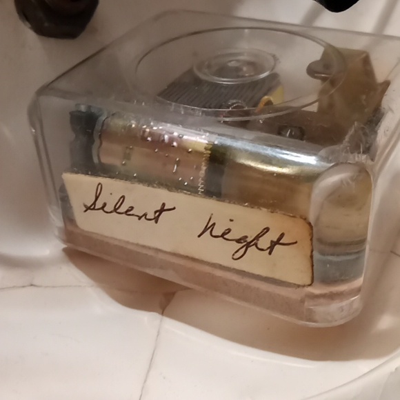 Atlantic Mold Co. Musical Plays Silent Night Vintage Ceramic Christmas Tree - Picture 9 of 14